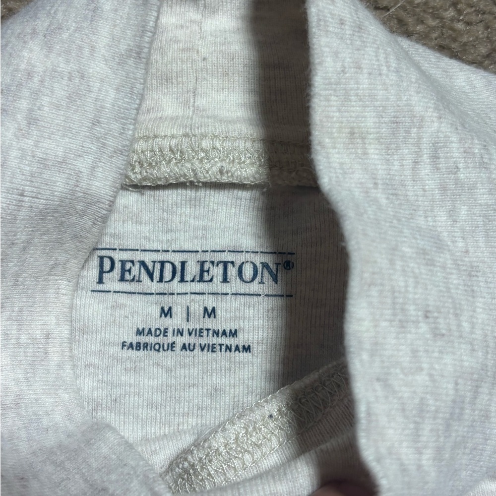 Pendleton Heathered Cream Turtle Nevk Top womens Size Medium - Picture 3 of 4
